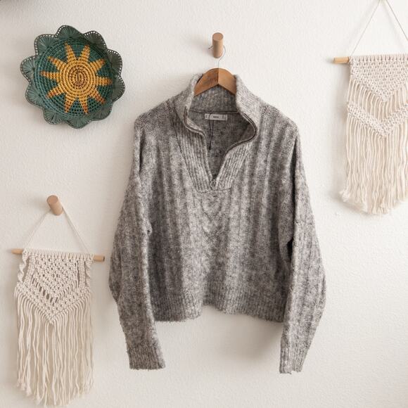 MNG Mango Soft Wool Blend Gray Pullover Sweater Size 2 - Picture 1 of 10